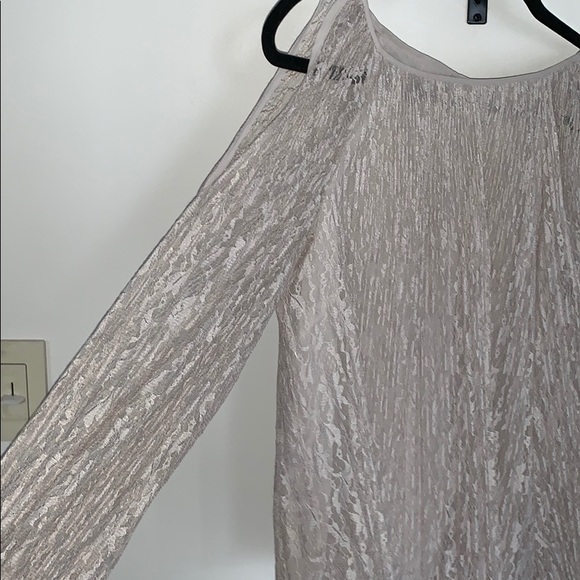 NWOT. LC Dress Top Cold Shoulder - Picture 2 of 4